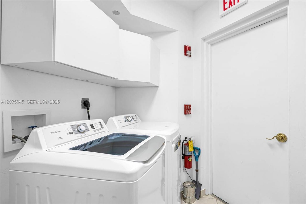19333 Collins Ave, Unit 709, Sunny Isles Beach, FL 33160 Photo