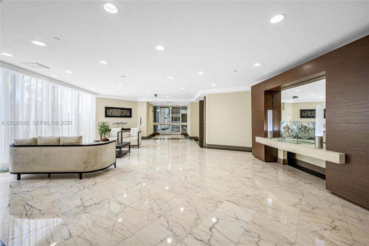 19333 Collins Ave, Unit 709, Sunny Isles Beach, FL 33160 Photo