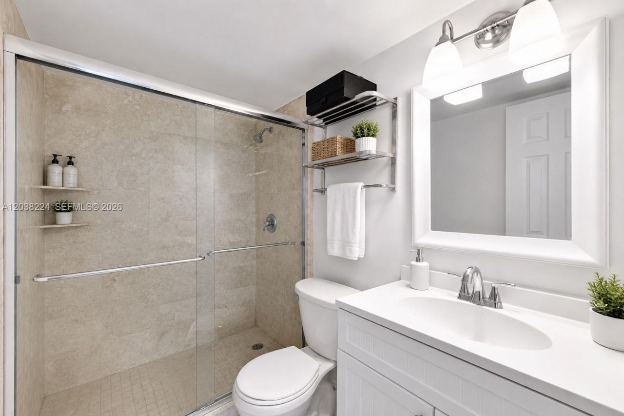 1020 Meridian Ave, Unit 715, Miami Beach, FL 33139 Photo