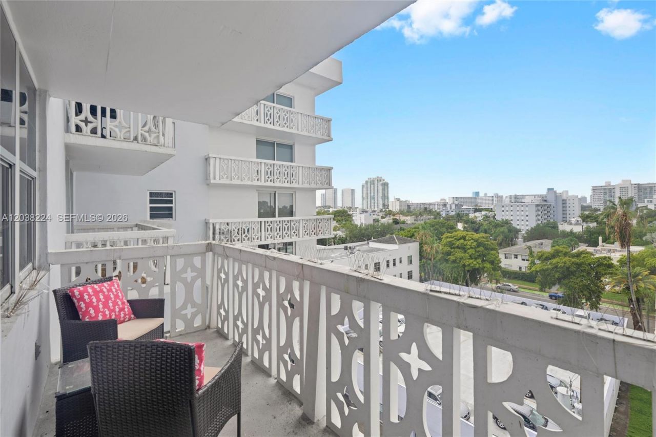 1020 Meridian Ave, Unit 715, Miami Beach, FL 33139 Photo