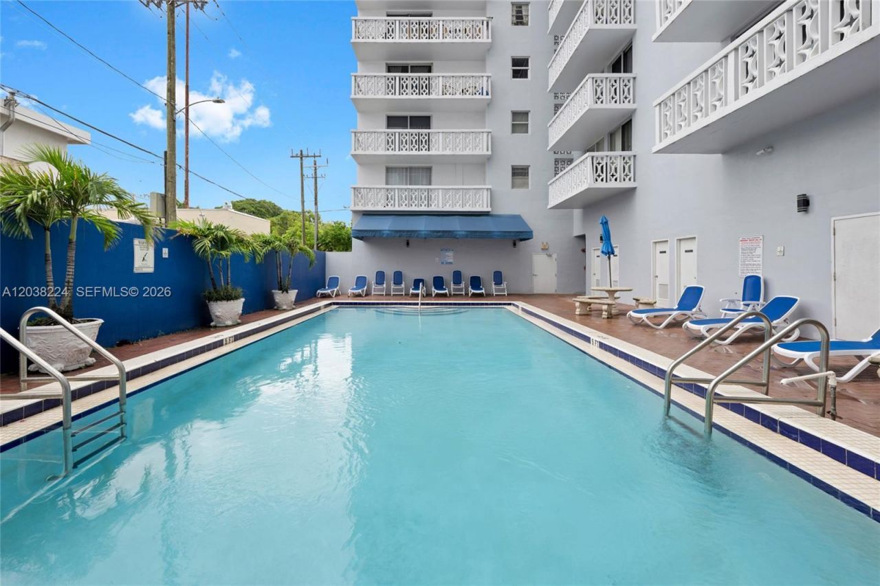 1020 Meridian Ave, Unit 715, Miami Beach, FL 33139 Photo