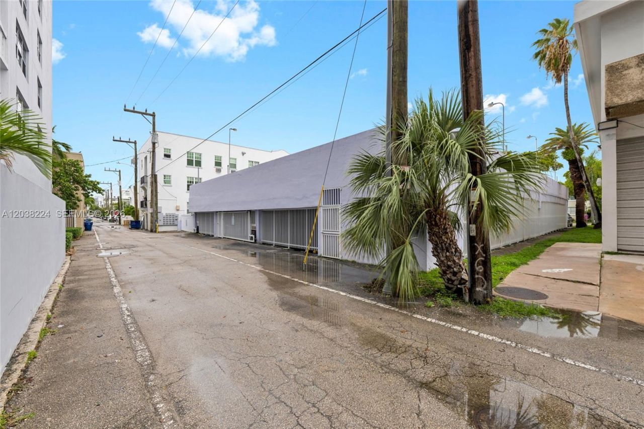 1020 Meridian Ave, Unit 715, Miami Beach, FL 33139 Photo