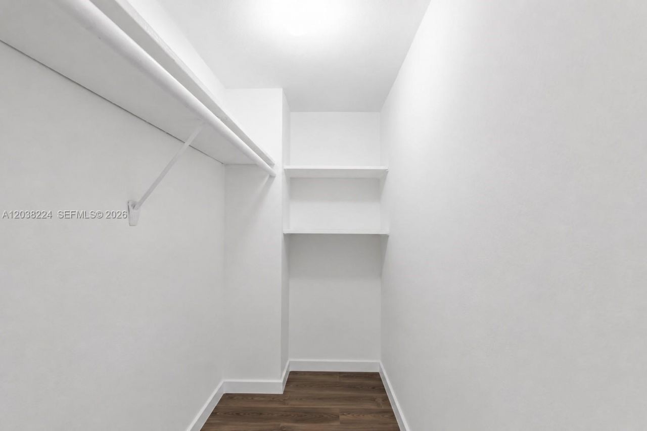 1020 Meridian Ave, Unit 715, Miami Beach, FL 33139 Photo