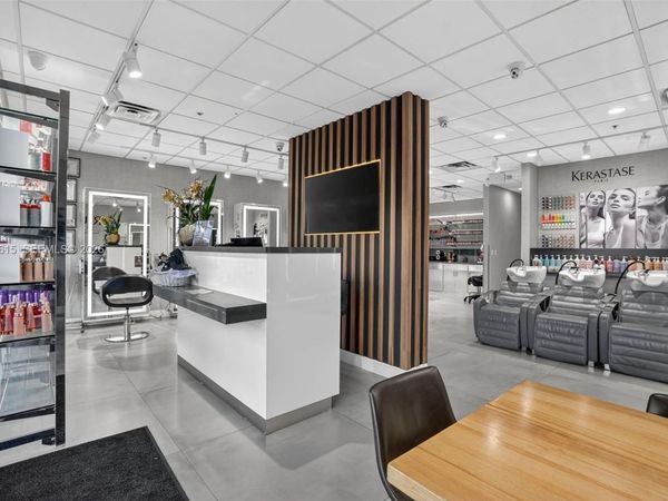Second Generation Beauty Salon For Lease In Hialea, Hialeah, FL 33015