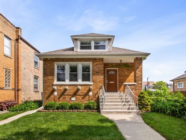 5654 W Cornelia Avenue , Chicago, IL 60634