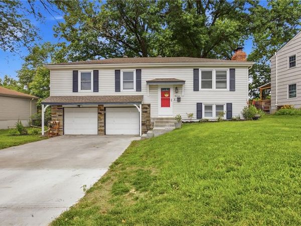 9214 Mastin Street, Overland Park, KS 66212