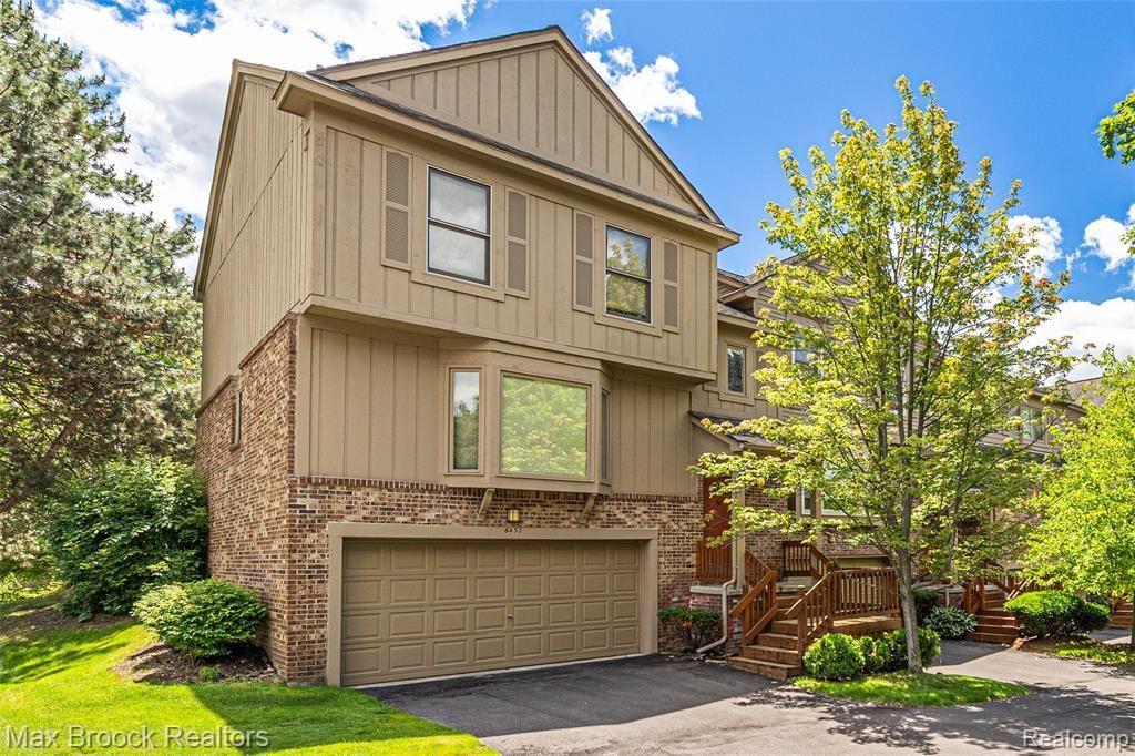 6452 Aspen Ridge Boulevard, West Bloomfield Township, MI 48322 Main Photo