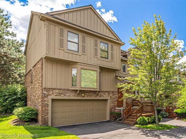 6452 Aspen Ridge Boulevard, West Bloomfield Twp, MI 48322