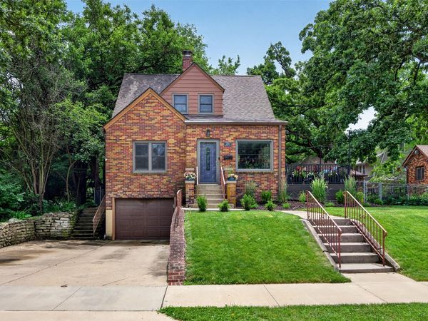 4328 Ingersoll Avenue , Des Moines, IA 50312