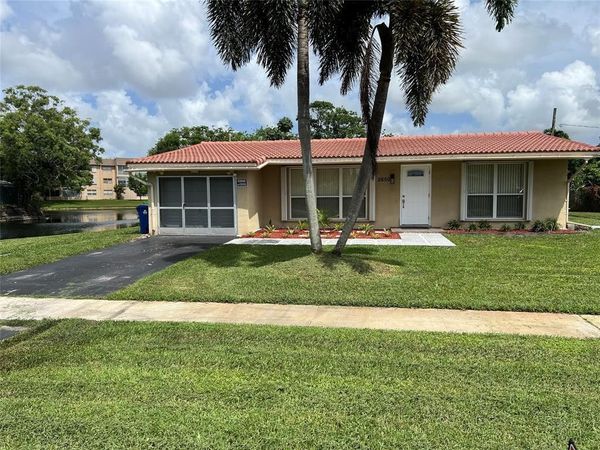 2650 NW 94th Way, Sunrise, FL 33322