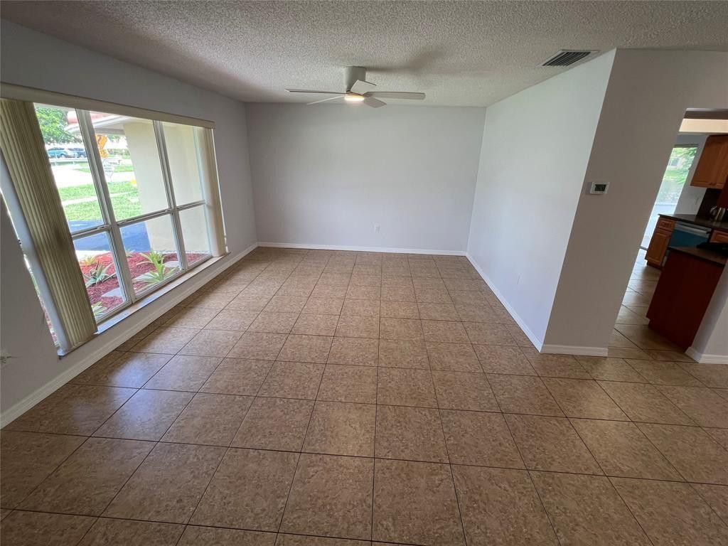2650 NW 94th Way, Sunrise, FL 33322 Photo