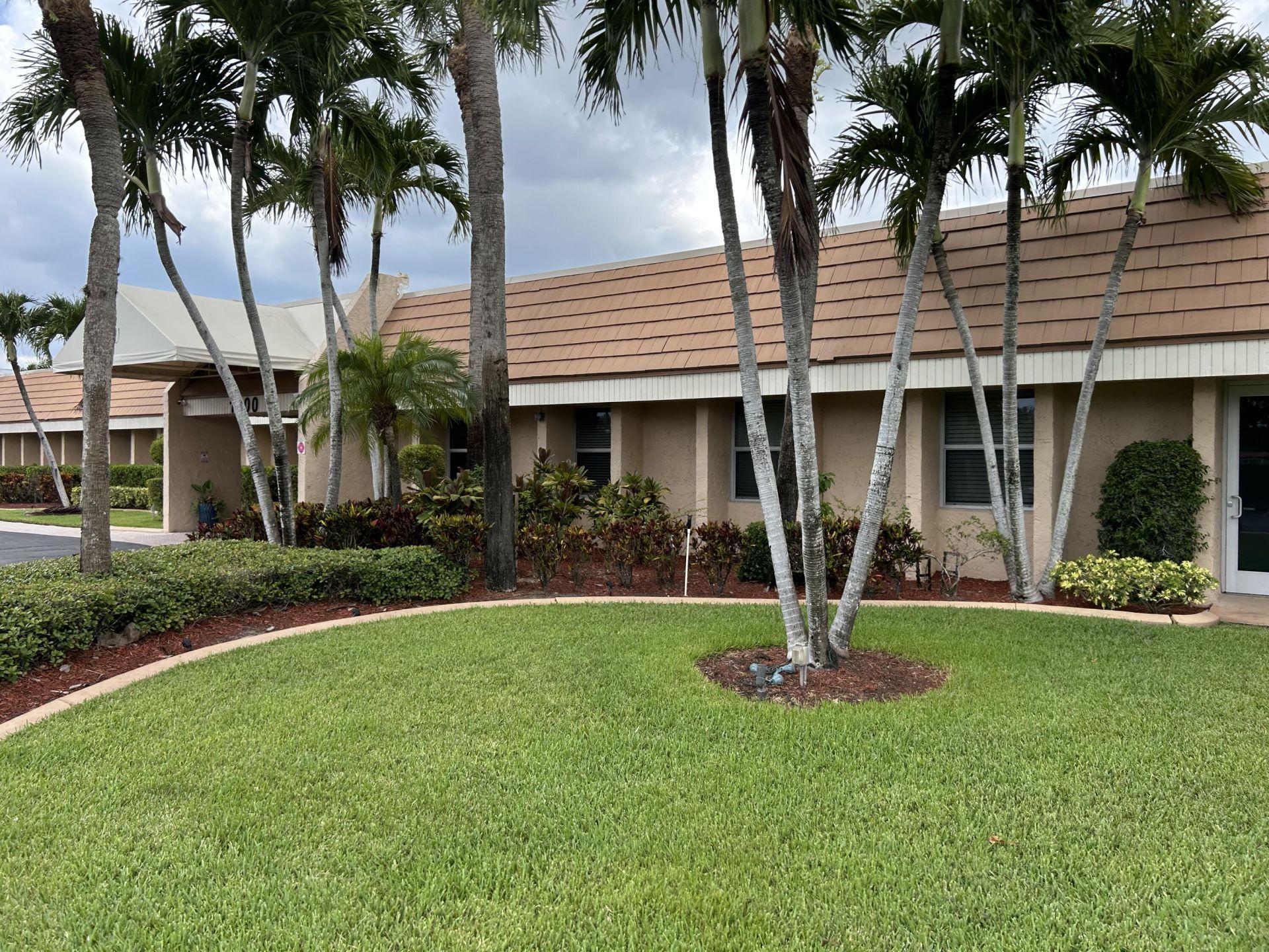 140 Lake Nancy Lane, Unit 115, West Palm Beach, FL 33411 Photo