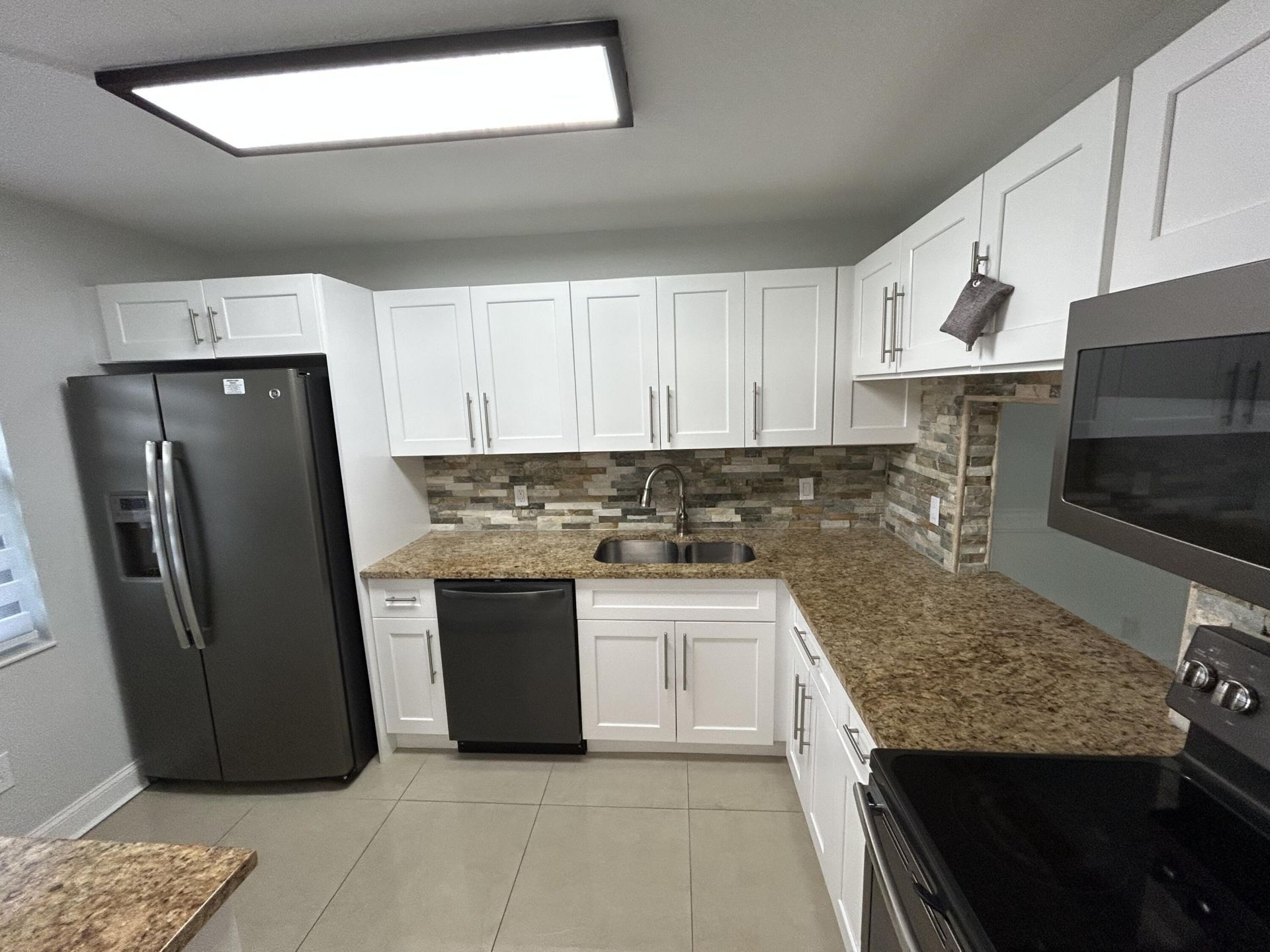 140 Lake Nancy Lane, Unit 115, West Palm Beach, FL 33411 Photo