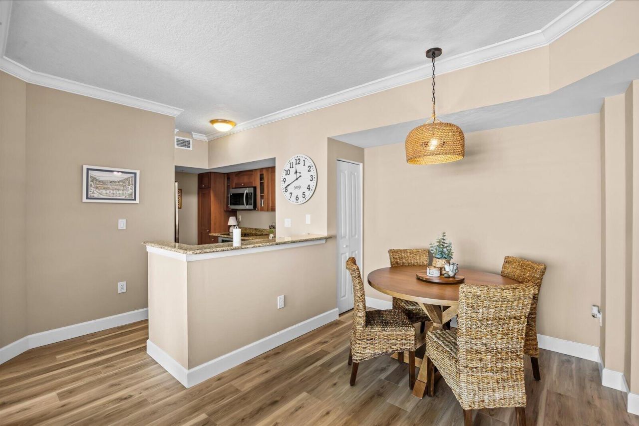 715 NW Flagler Avenue, Unit 302, Stuart, FL 34994 Photo