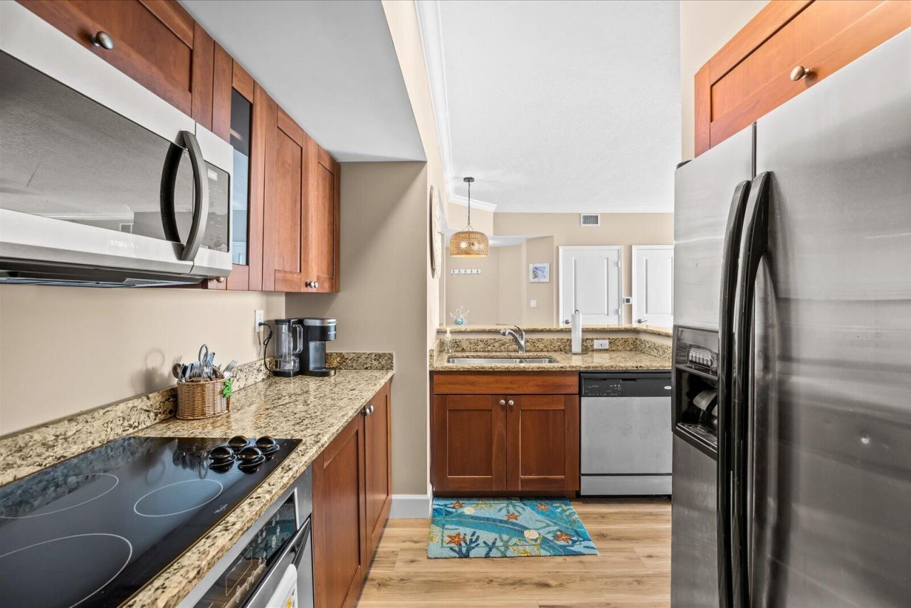 715 NW Flagler Avenue, Unit 302, Stuart, FL 34994 Photo