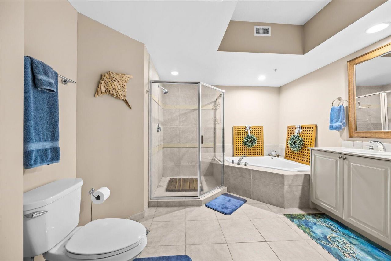 715 NW Flagler Avenue, Unit 302, Stuart, FL 34994 Photo