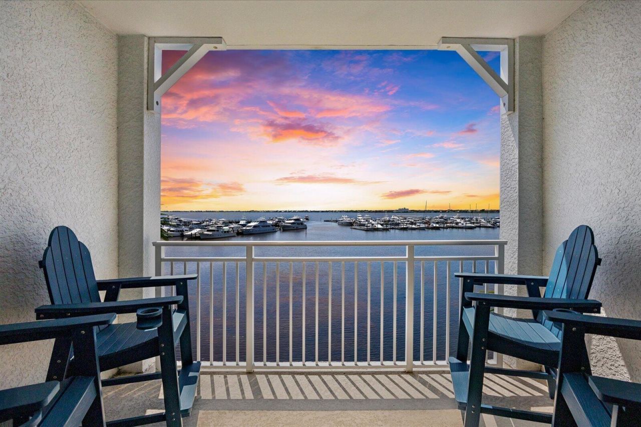 715 NW Flagler Avenue, Unit 302, Stuart, FL 34994 Photo