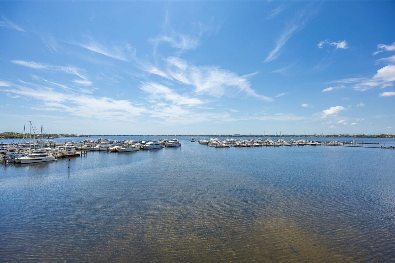 715 NW Flagler Avenue, Unit 302, Stuart, FL 34994 Photo