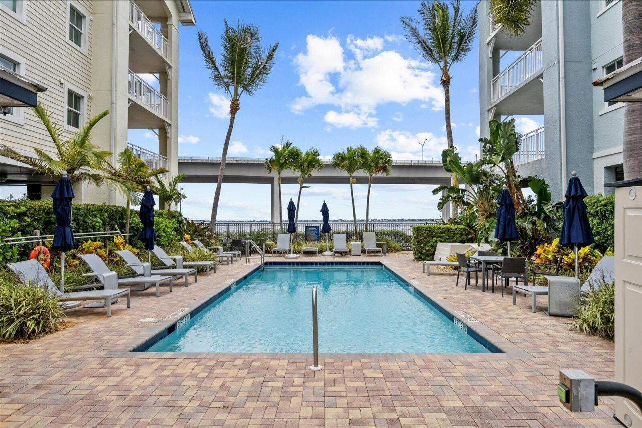 715 NW Flagler Avenue, Unit 302, Stuart, FL 34994 Photo