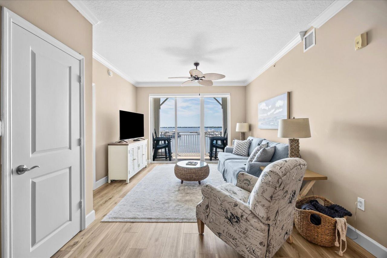 715 NW Flagler Avenue, Unit 302, Stuart, FL 34994 Photo