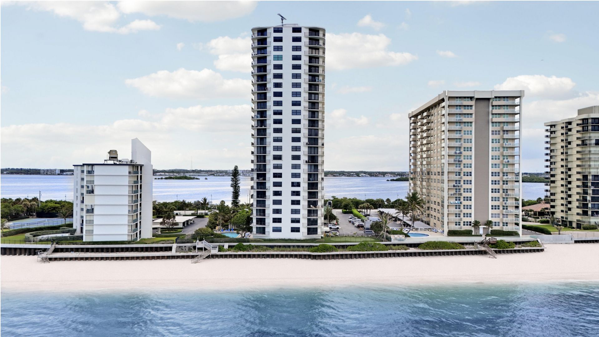5420 N Ocean Drive, Unit 204, Singer Island, FL 33404 Photo
