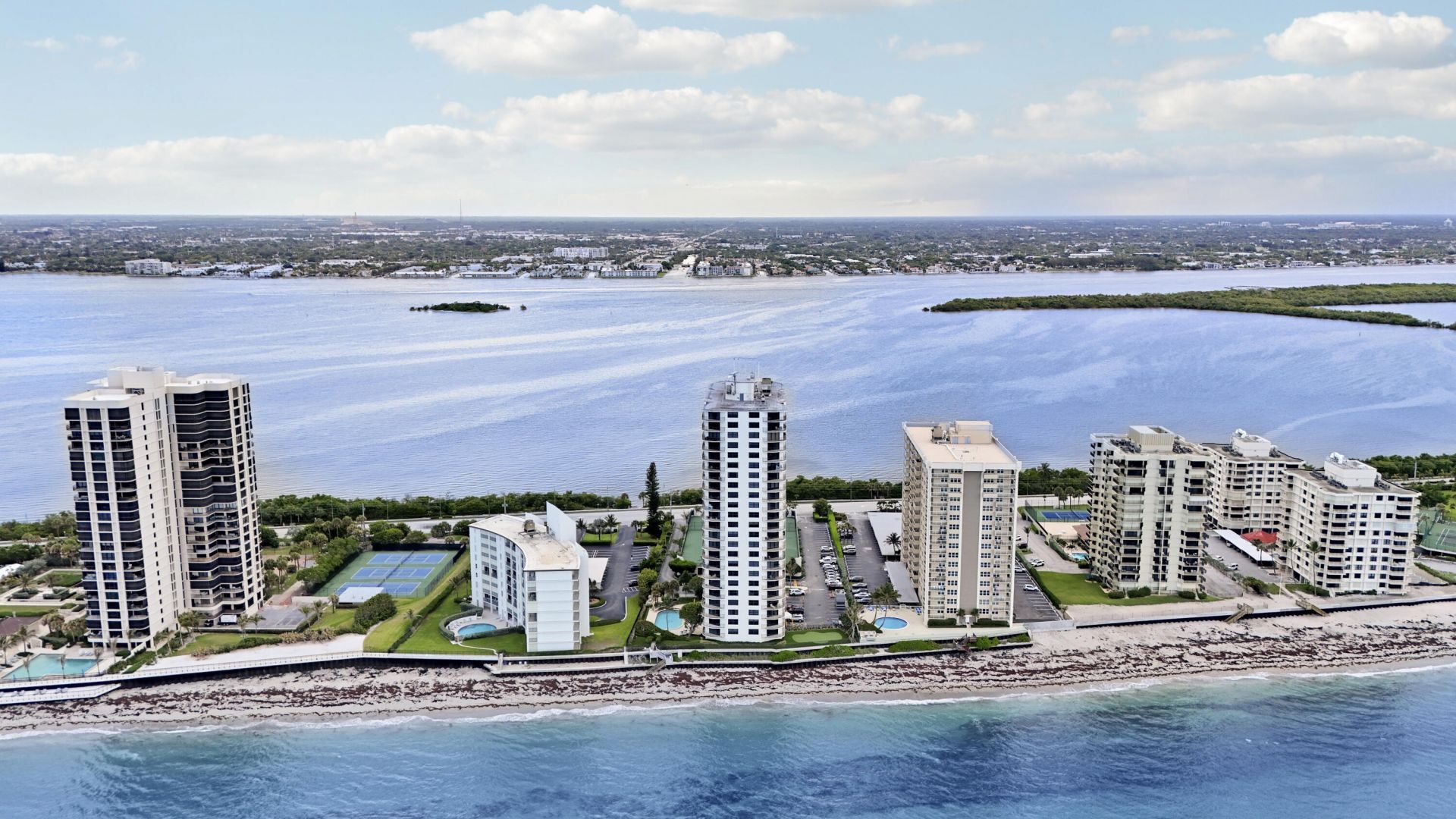 5420 N Ocean, Unit 204, Singer Island, FL 33404 Photo