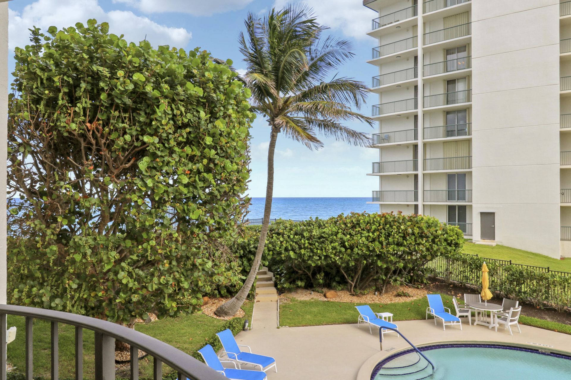 5420 N Ocean, Unit 204, Singer Island, FL 33404 Photo