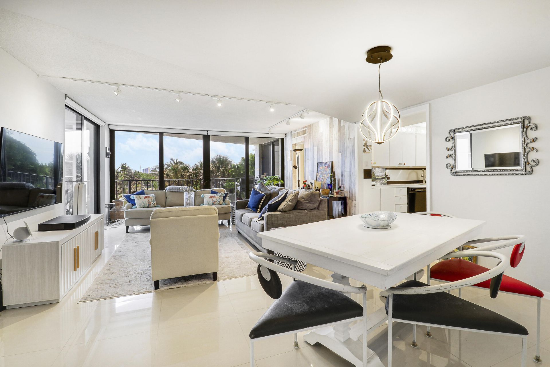 5420 N Ocean, Unit 204, Singer Island, FL 33404 Photo