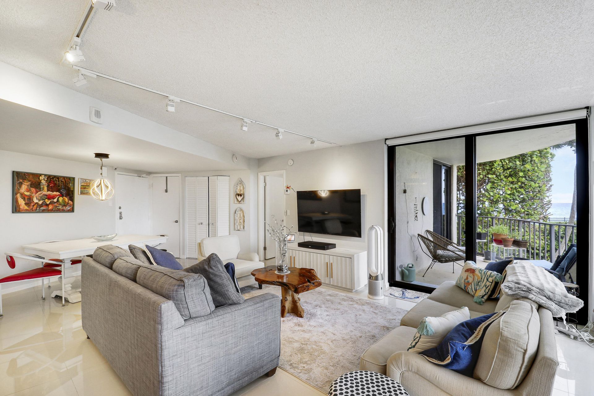 5420 N Ocean, Unit 204, Singer Island, FL 33404 Photo