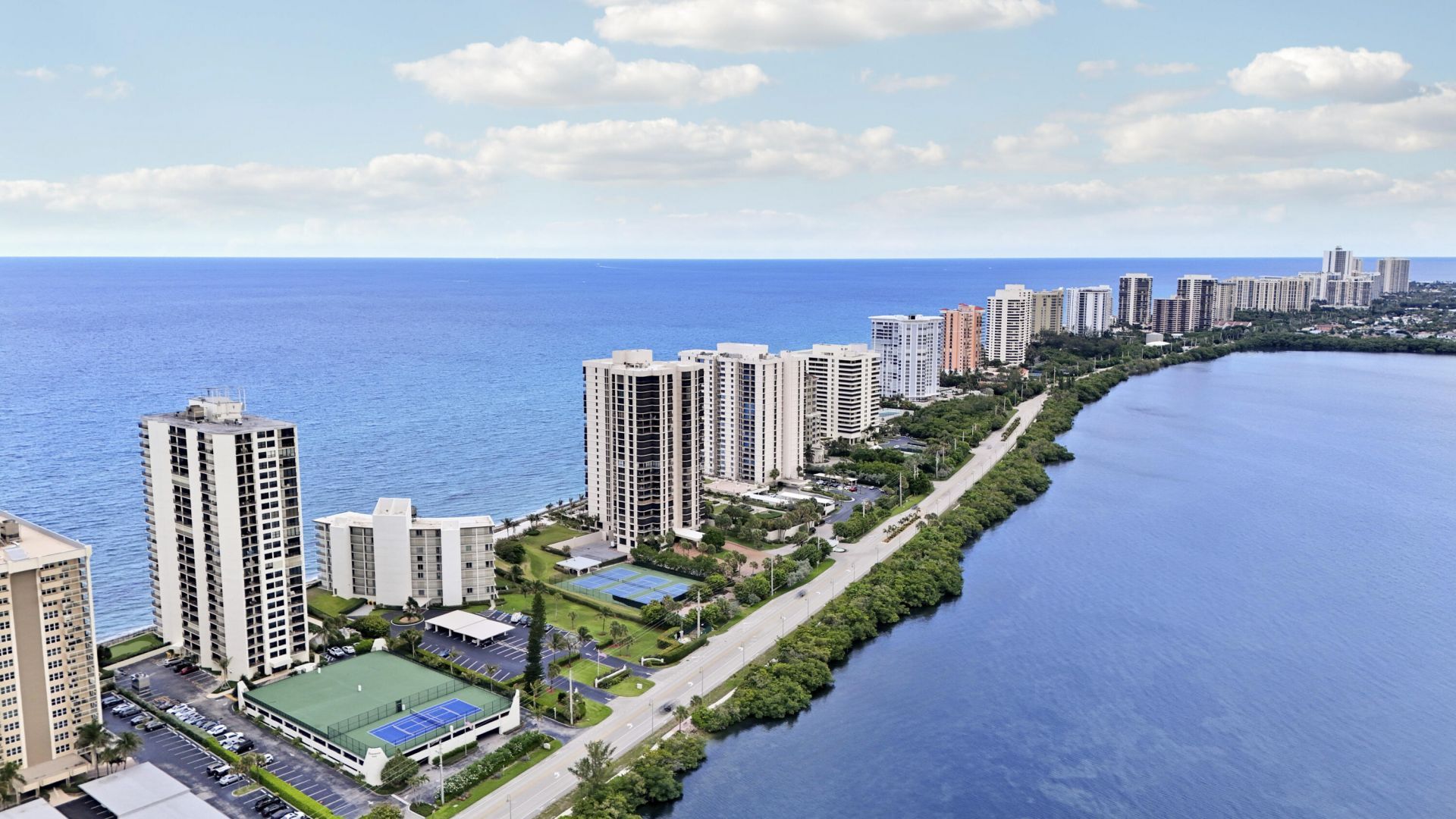 5420 N Ocean, Unit 204, Singer Island, FL 33404 Photo