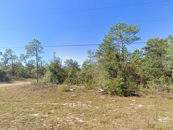 9999 Merrick Drive, Chipley, FL 32428