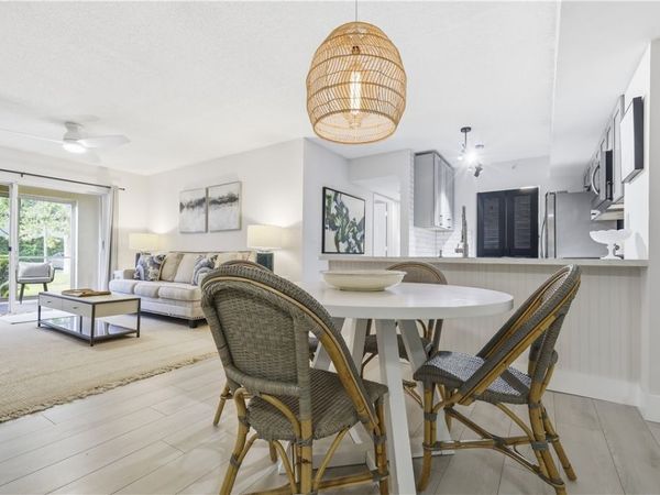 1640 N 42nd Circle, Unit 111, Vero Beach, FL 32967