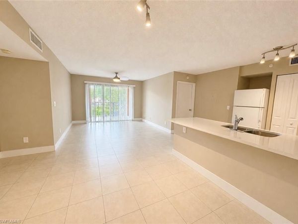 1205 Wildwood Lakes BLVD, Unit 203, NAPLES, FL 34104
