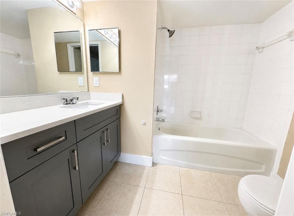 1205 Wildwood Lakes Blvd, Unit 203, Naples, FL 34104 Photo