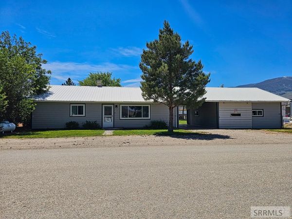 1605 Mary Street, Unit n/a, SALMON, ID 83467
