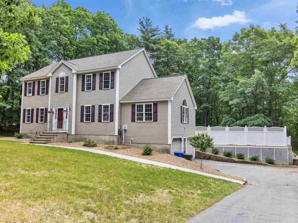 64 Seasons Lane, Londonderry, NH 03053