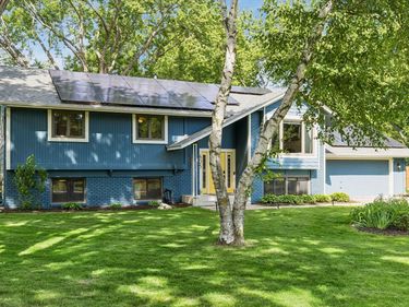 405 Merrimac Lane N, Plymouth, MN 55447