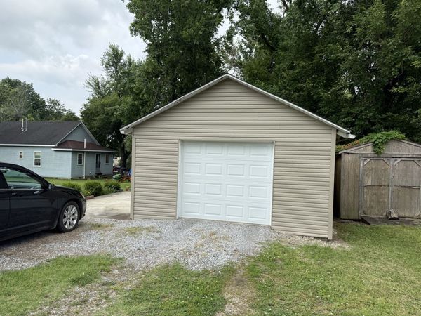 78 Academy Street , Eldorado, IL 62930