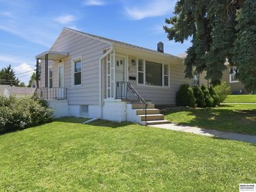 3901 Gold Street, Omaha, NE 68105