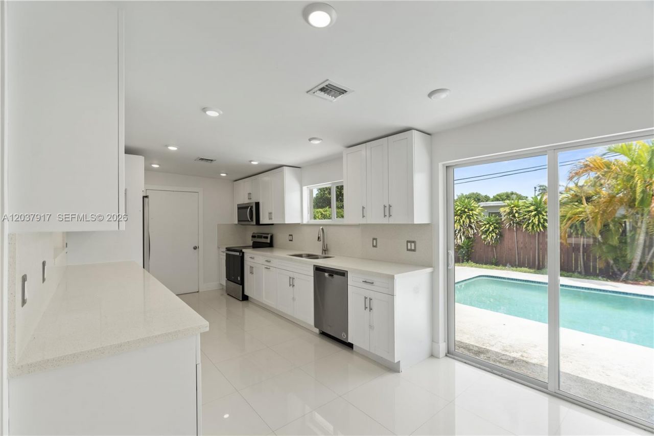 10501 SW 53rd St , Miami, FL 33165 Photo