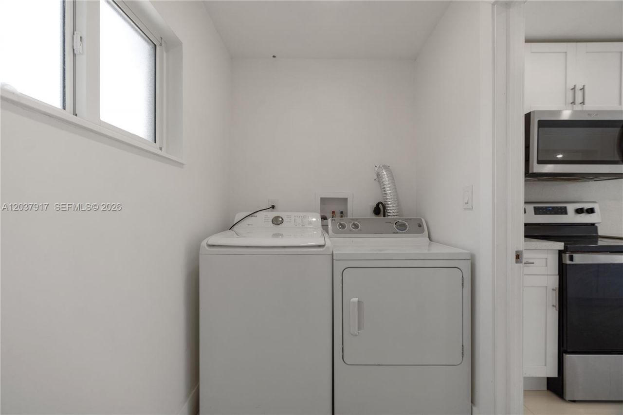 10501 SW 53rd St , Miami, FL 33165 Photo