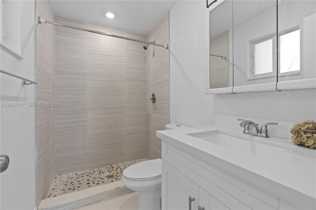 10501 SW 53rd St , Miami, FL 33165 Photo
