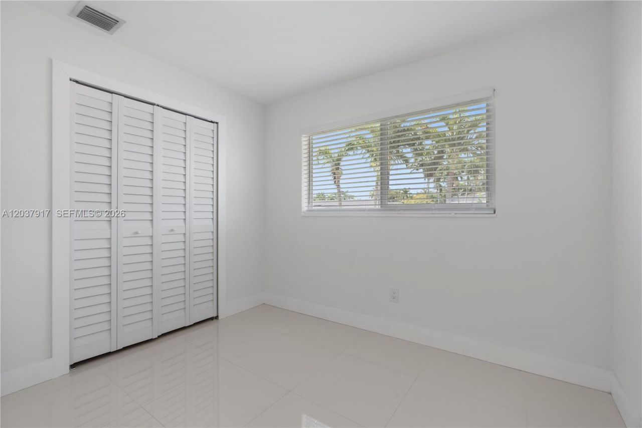 10501 SW 53rd St , Miami, FL 33165 Photo