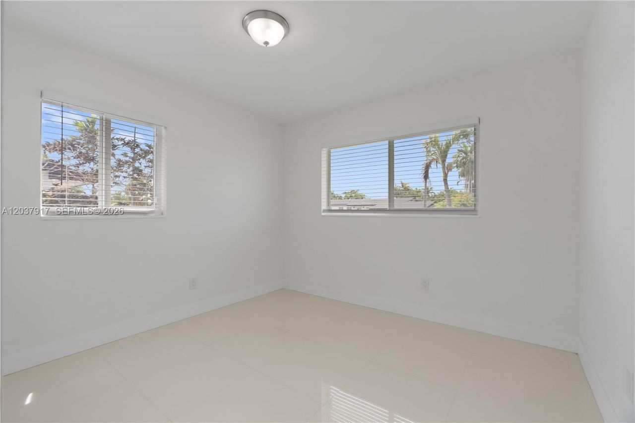 10501 SW 53rd St , Miami, FL 33165 Photo