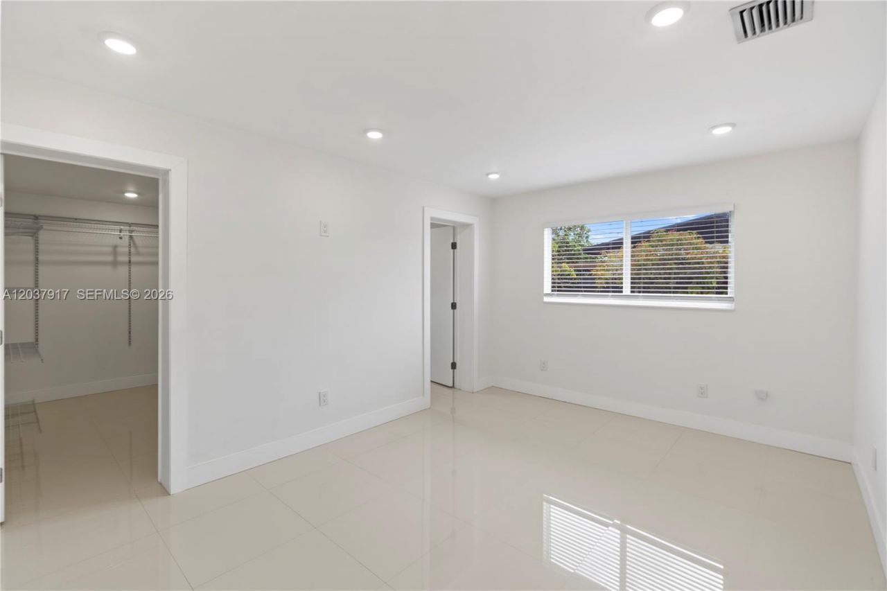 10501 SW 53rd St , Miami, FL 33165 Photo