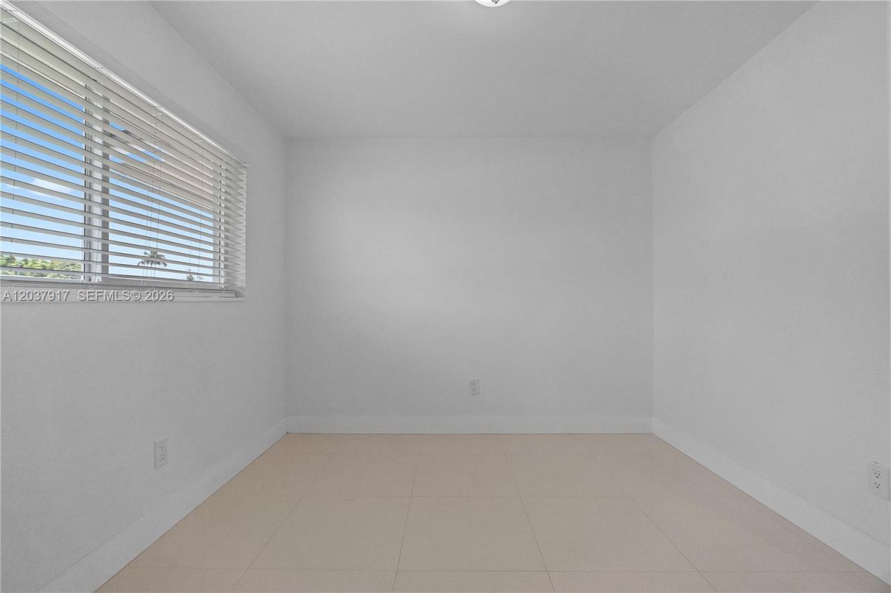 10501 SW 53rd St , Miami, FL 33165 Photo