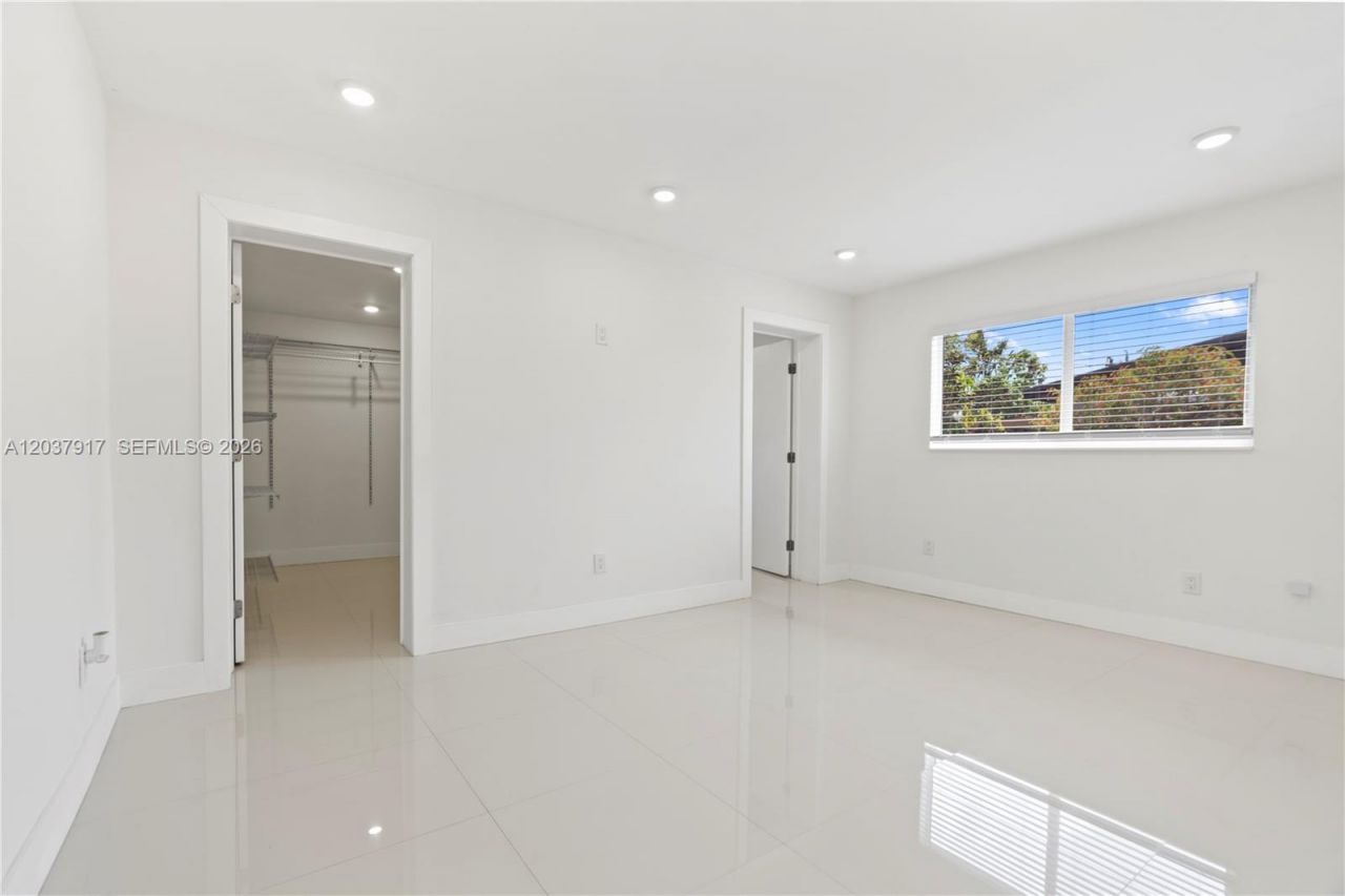 10501 SW 53rd St , Miami, FL 33165 Photo