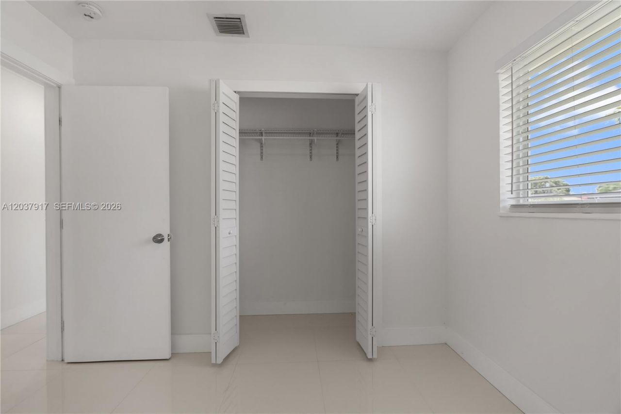 10501 SW 53rd St , Miami, FL 33165 Photo