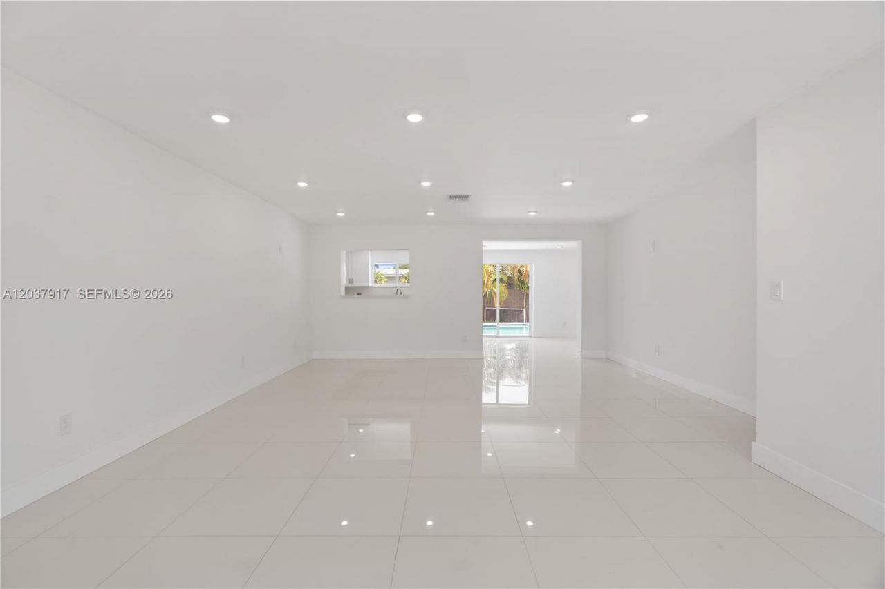 10501 SW 53rd St , Miami, FL 33165 Photo