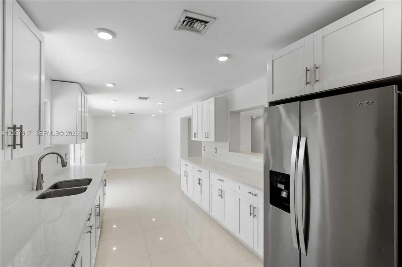 10501 SW 53rd St , Miami, FL 33165 Photo
